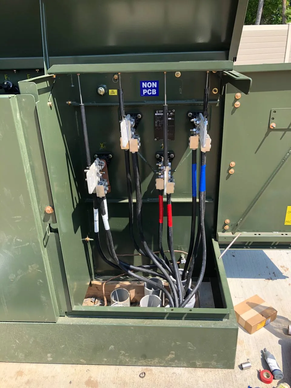 Pad-mounted transformer with new connections